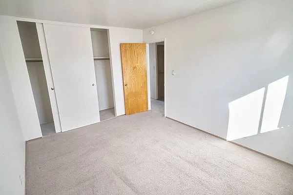 Valley Terrace — Photo 9