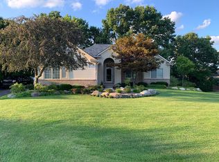 16179 Hill Forest Dr, Linden, MI