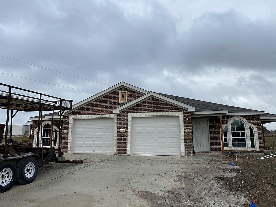 1st image of 1306 Calle De Bronc #A