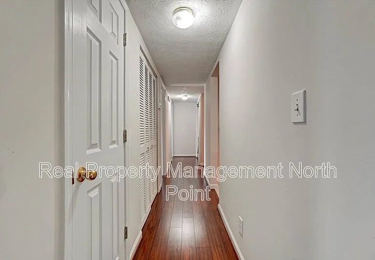 3513 Essex Ave — Photo 15