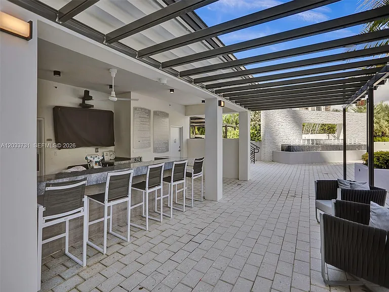 7000 Island Blvd #2605 — Photo 32