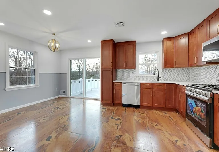 1 Kinderkamack Rd — Photo 7