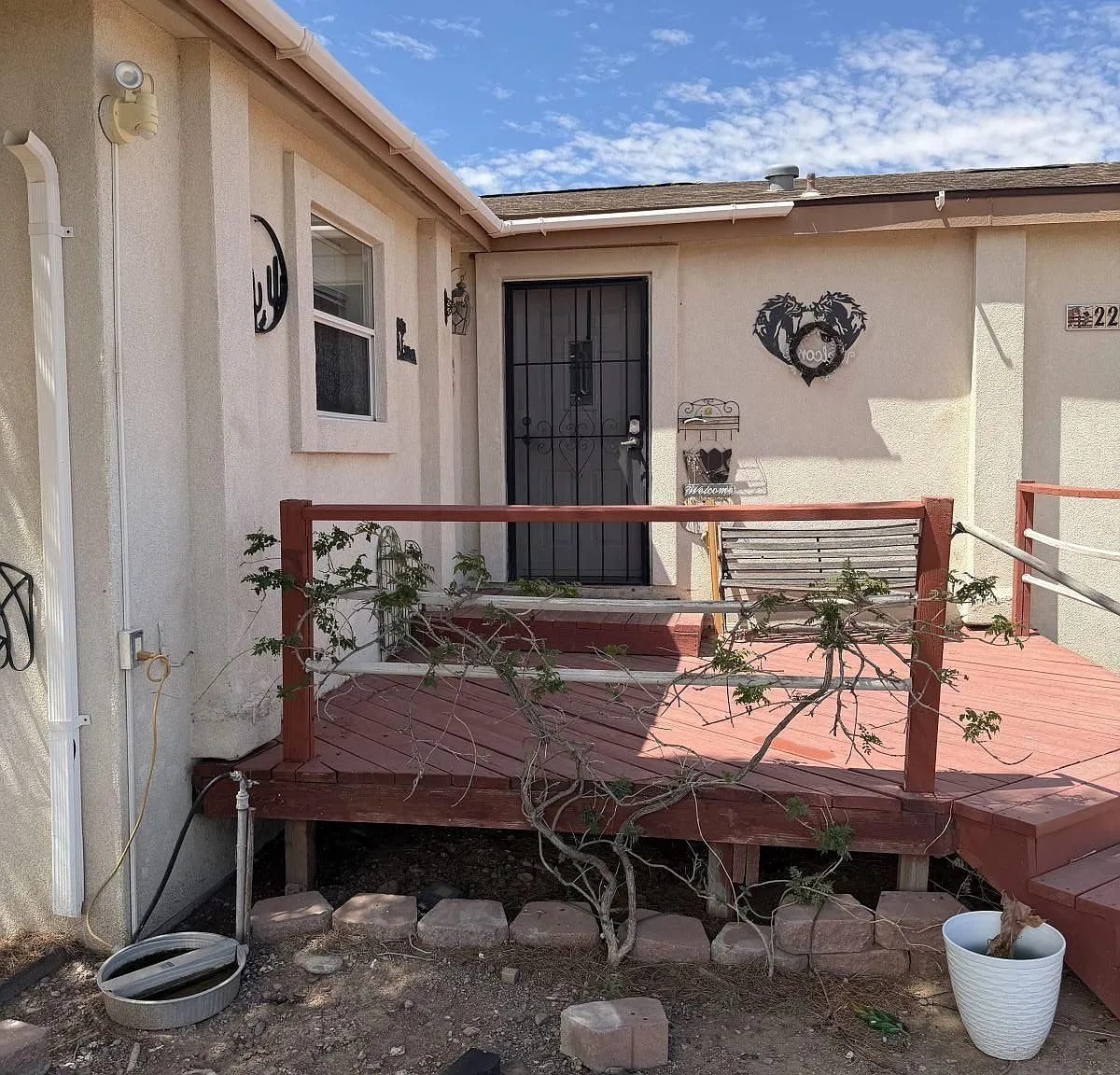 3 bed, 2.0 bath, 2200 sqft, $2,250 — Photo 3