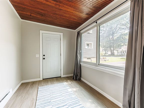 4th image of 304 Forgham Rd