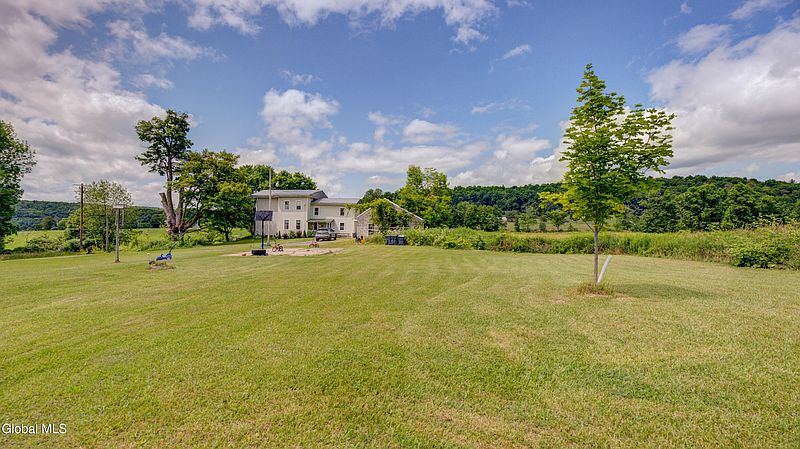 3rd image of 1845 Hickory Hill Road