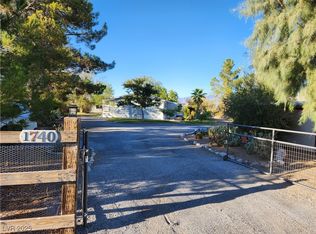 1740 W Donner St, Pahrump, NV 89048