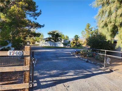 1740 W Donner St, Pahrump, NV, 89048