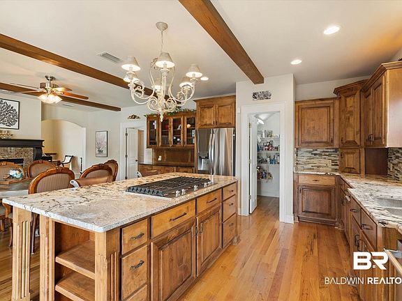 3rd image of 12907 Saddlebrook Cir