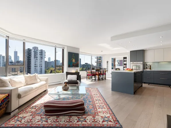 1860 Robson St #1001, Vancouver, BC V6G 3C1