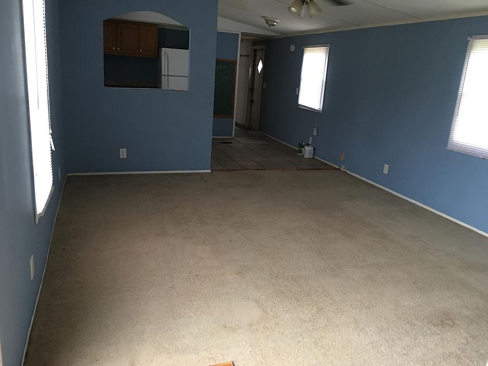 2nd image of 28605 Kendalls Church Rd