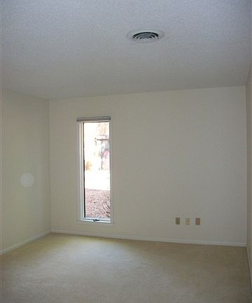 4th image of 831 Knollwood Village