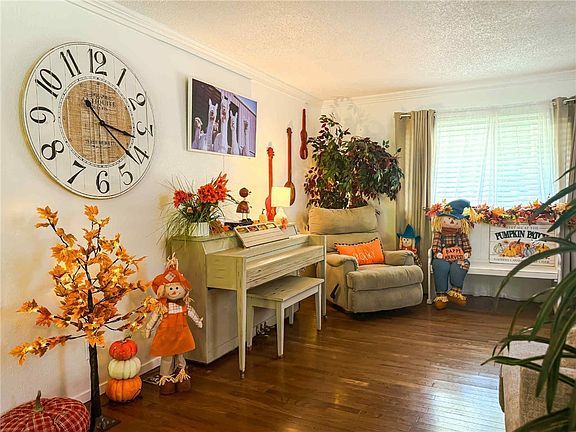 5th image of 504 Dalewood Ct