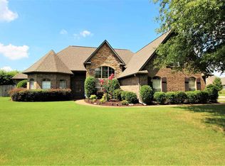 405 Lakewood Dr, Oakland, TN 38060