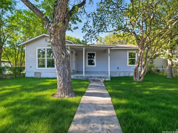 835 Aaron Pl, San Antonio, TX 78221