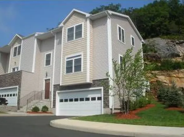 54 Stetson Pl, Danbury, CT 06811
