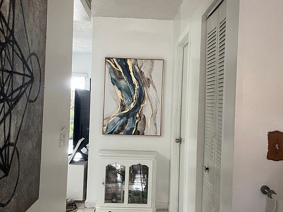 5th image of 520 NW 109th Ave APT 2