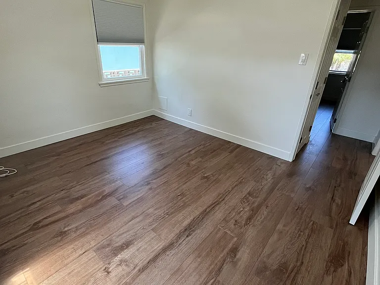 800 N Griffith Park Dr — Photo 22