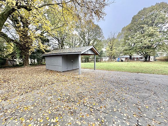 4th image of 5019 Dogwood Pl