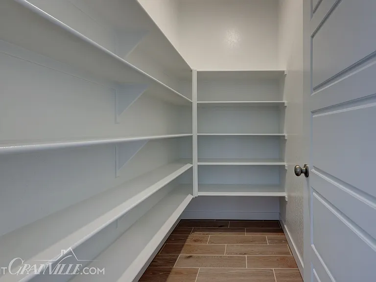 3433 N Gorma Ave — Photo 6