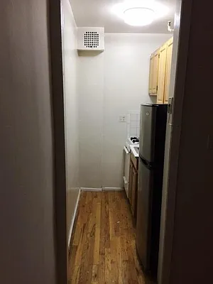 Rented by Lucien Perry | media 16