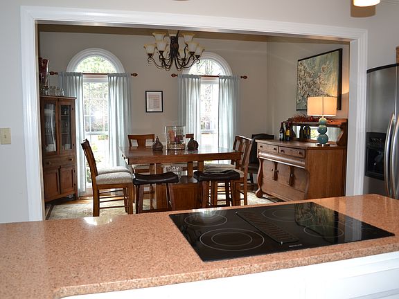 New Opening to Dining