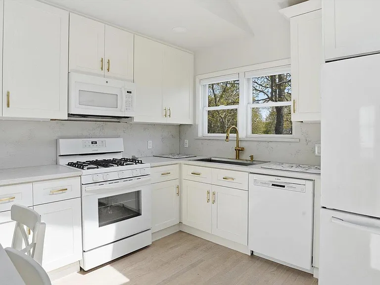 32 Red Creek Rd — Photo 9