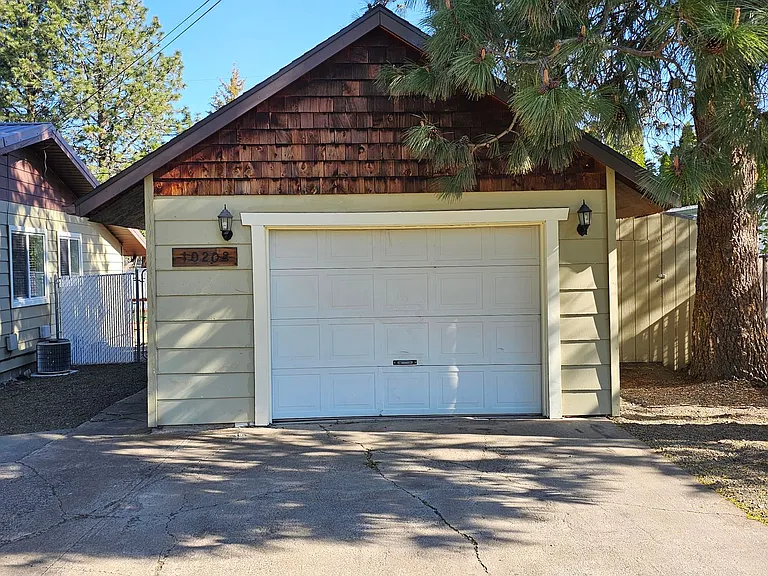 10202 White Birch Ln — Photo 17
