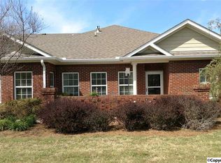 14 Valley Way Cir SE, Huntsville, AL 35802