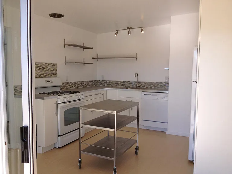 5924 Park Blvd — Photo 14