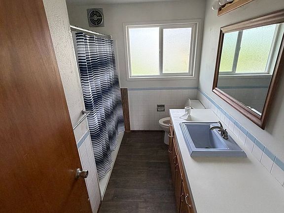 4th image of 1135 Laurel Ave