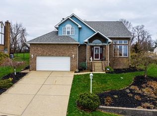 630 Hemlock Rd, Coraopolis, PA 15108