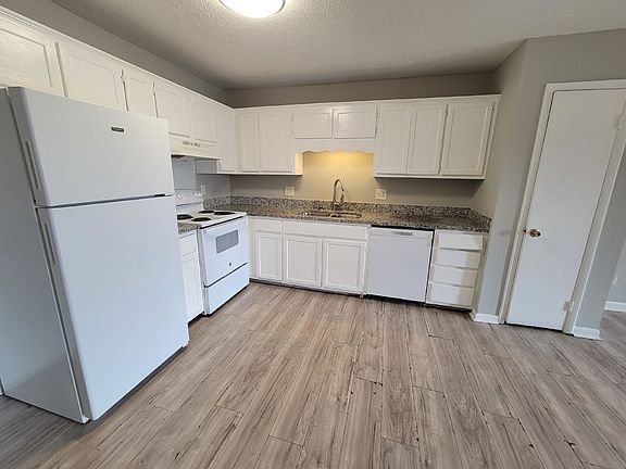 5th image of 1818 Glenn St SW #1