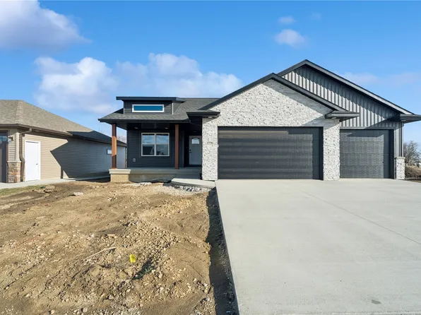 2770 Burns Dr, Marion, IA 52302