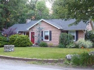 102 Lookover Ln, Highland Lakes, NJ 07422