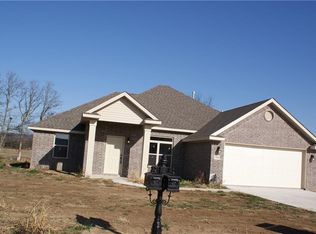 916 White Oak, Elkins, AR 72727