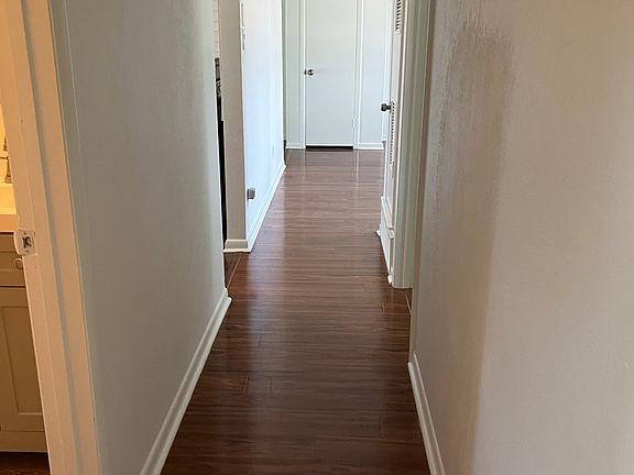 4th image of 4304 Arrowwood Dr