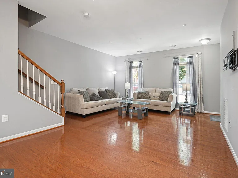 9538 Mine Gap Way — Photo 3