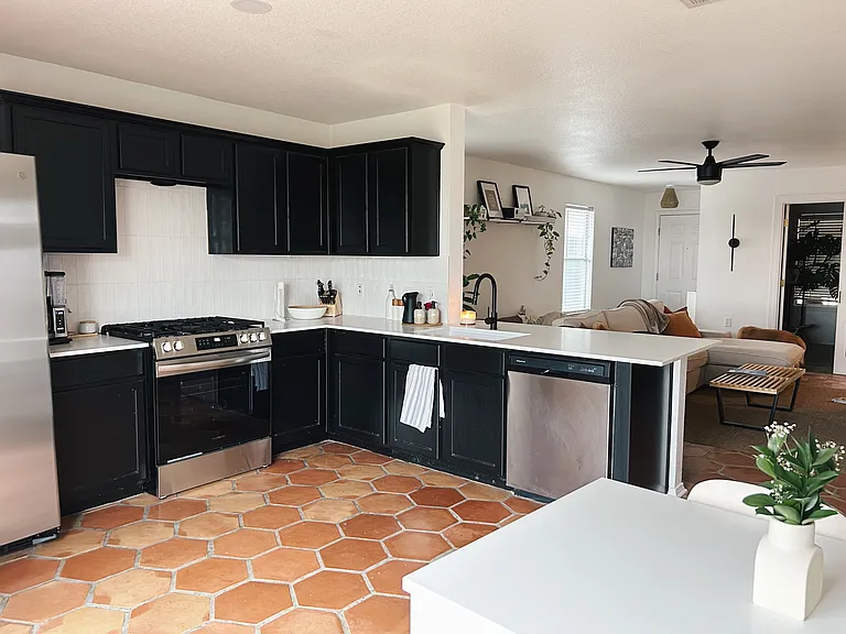 5213 Krueger Ln — Photo 6