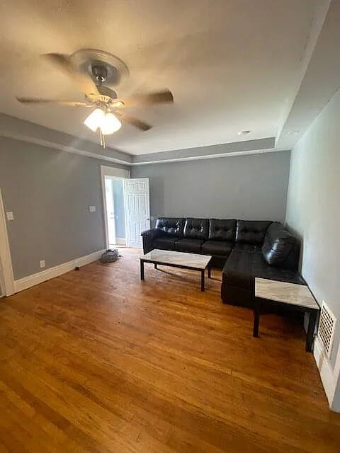 Building Photo - 2413 E Genesee St #11