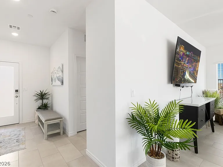 896 Market Grove Ln — Photo 3