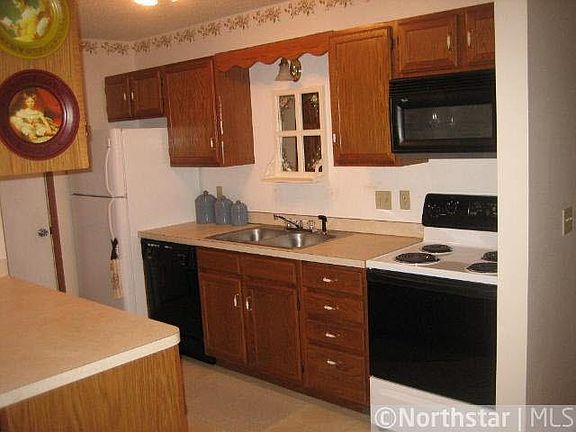 5th image of 2077 N Park Drive