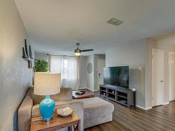 4th image of 4506 Cornell Dr