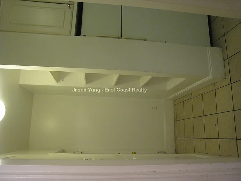 54 Egmont St #1 — Photo 31