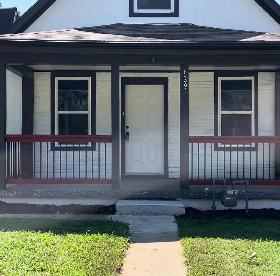 4 bed, 1026 sqft, $1,650 — Photo 1