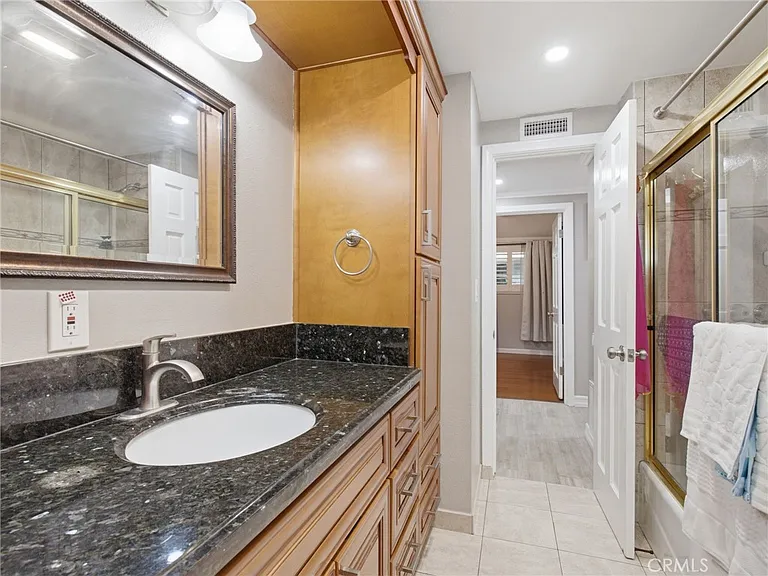 11642 Daniel Ave — Photo 37