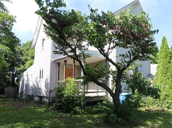 121 E 32nd St, Lorain, OH 44055