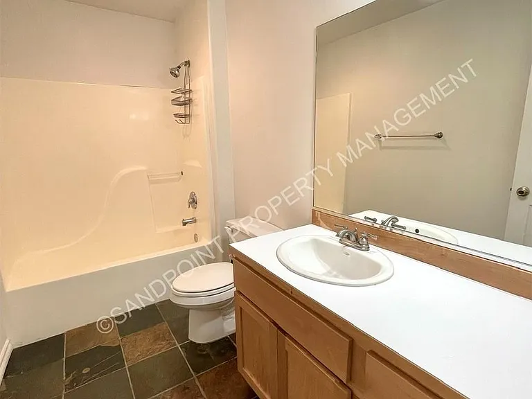 423 Louis Ln — Photo 27