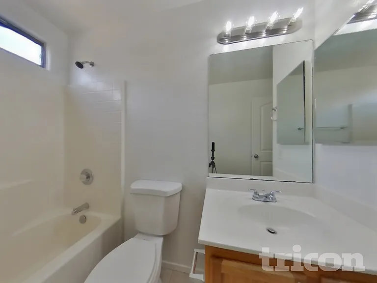 11446 W Roanoke Dr — Photo 15