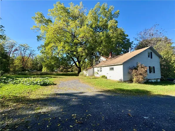 4913 Lasher Rd, North Rose, NY 14516