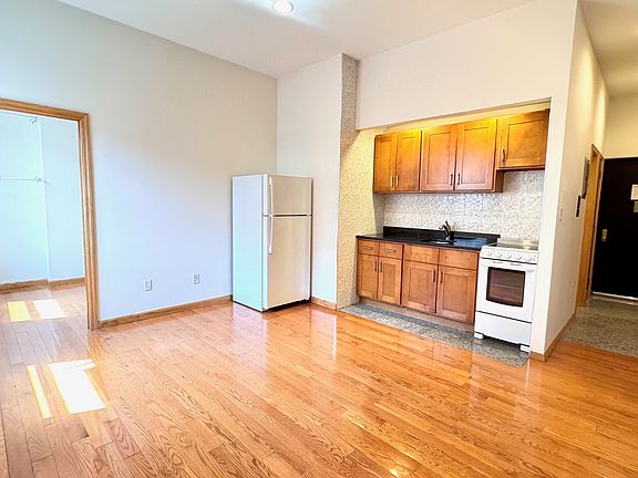 2nd image of 75 Bleecker St #5A